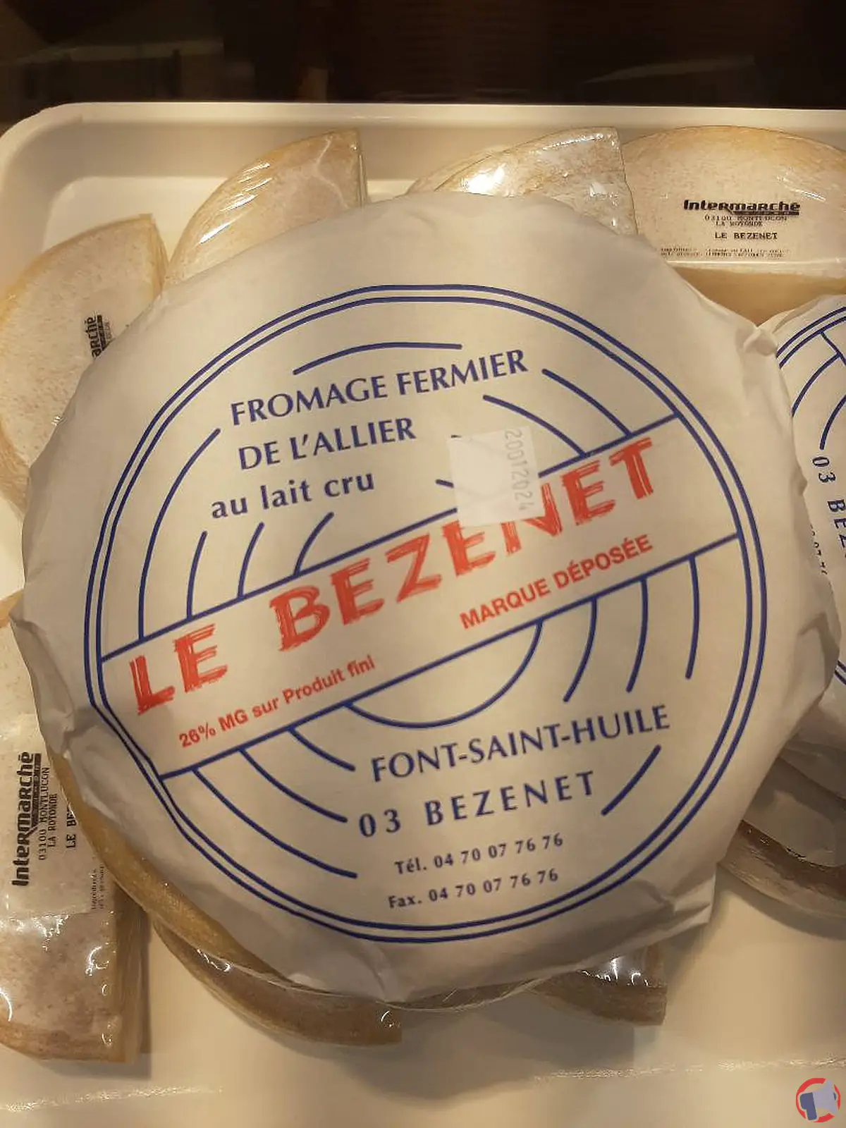 Rappel de fromage fermier de l'Allier au lait cru de la marque Le Bezenet pour suspicion de salmonelles