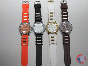Rappel produit Montre sport Homme bracelet gomme Celsior