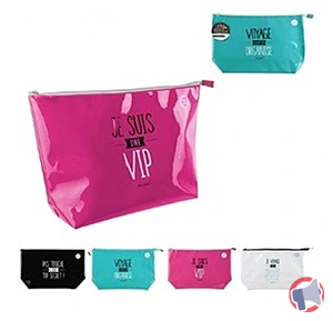 Rappel produit TROUSSE DE TOILETTE MOTS TM COSMETIC CLUB