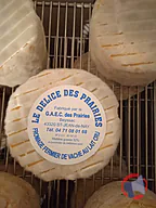 Rappel produit FROMAGES DE VACHES AU LAIT CRU LE DELICE DES PRAIRIES (photo numéro 1)