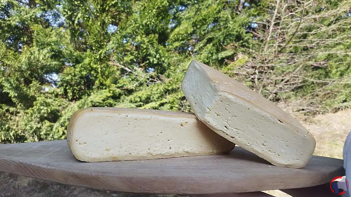 Rappel de produit : Montbrichon de vache de la Fromagerie de Cornillane pour cause de listériose