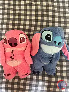 Rappel produit Peluche Stitch Bleu et Rose Respirante