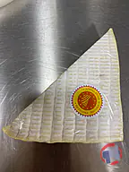 Rappel produit PONT L'EVEQUE AOP LAIT CRU SANS MARQUE, MANIPULE PAR LE MAGASIN (photo numéro 1)