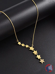 Rappel produit Collier avec pendentif en plaquage à l'or 18K zircon étoile SHEIN