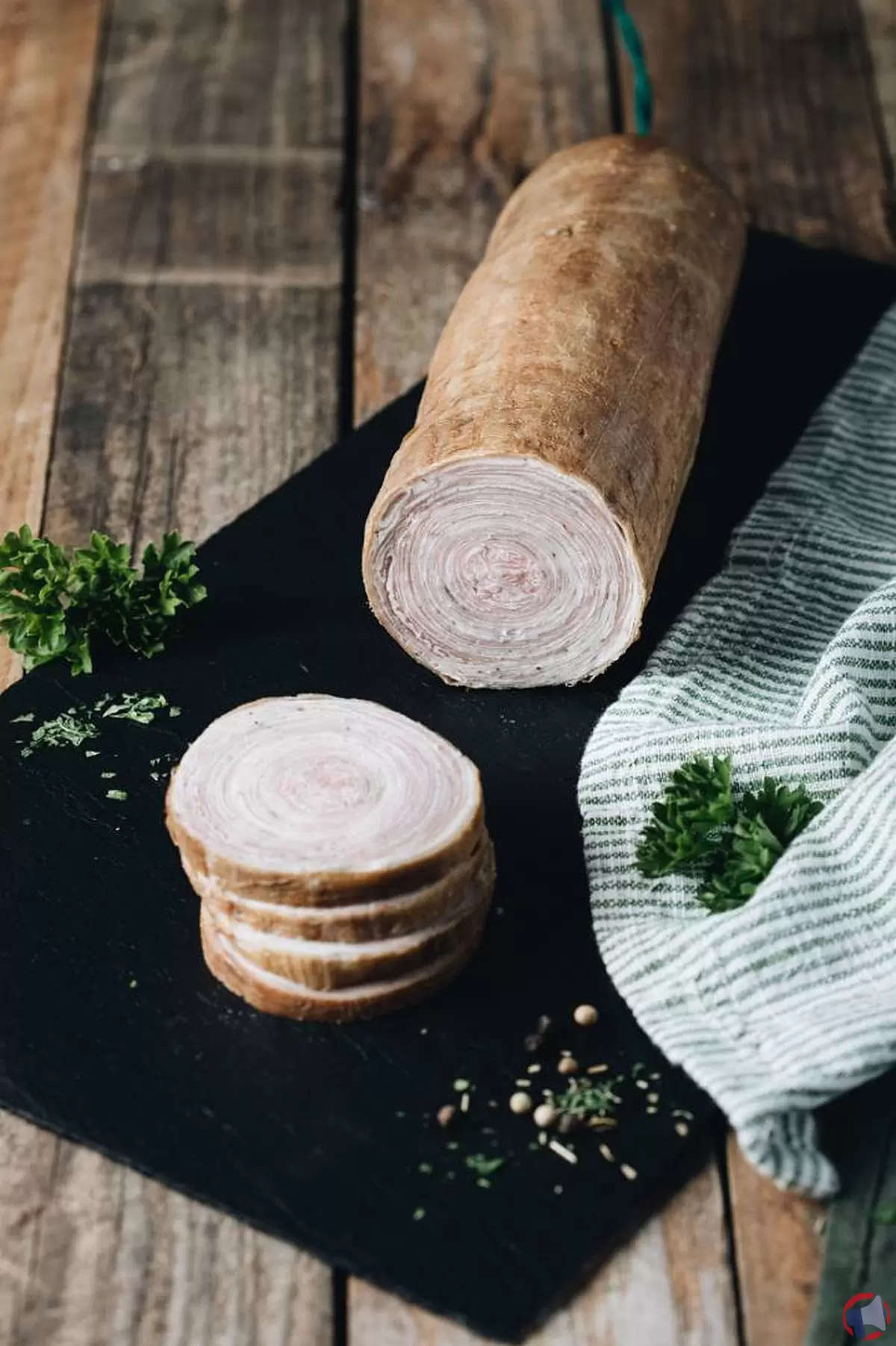 Rappel de produit : Véritable Andouille de Guéméné vendue chez Carrefour Lescar pour risque de listeria